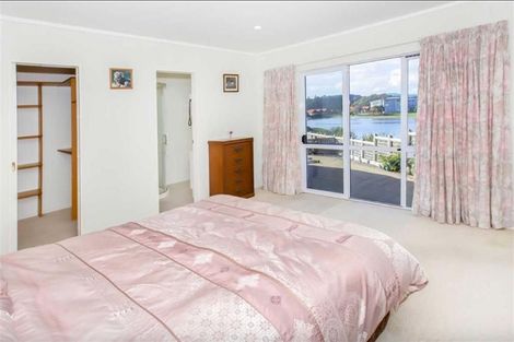 Photo of property in 11 Lakeside Villas, Whitby, Porirua, 5024