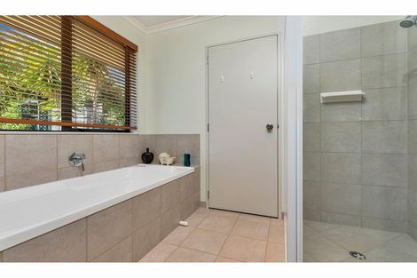 Photo of property in 14 Mcentee Road, Waitakere, Auckland, 0816