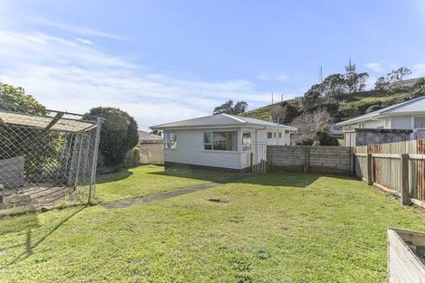 Photo of property in 6 Clearmont Crescent, Blagdon, New Plymouth, 4310