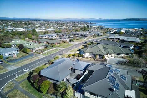 Photo of property in 94 Harvey Street, Waipahihi, Taupo, 3330