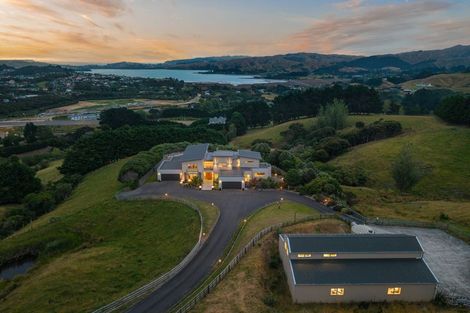 Photo of property in 75b Paremata Haywards Road, Pauatahanui, Porirua, 5381