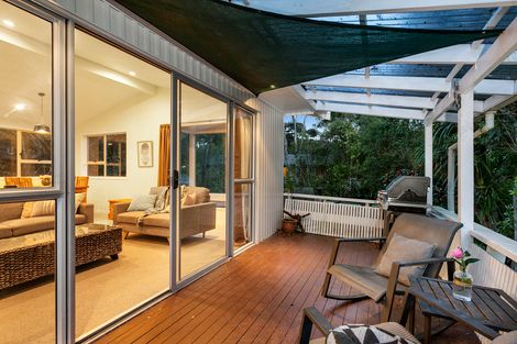 Photo of property in 49 Onedin Place, Titirangi, Auckland, 0604