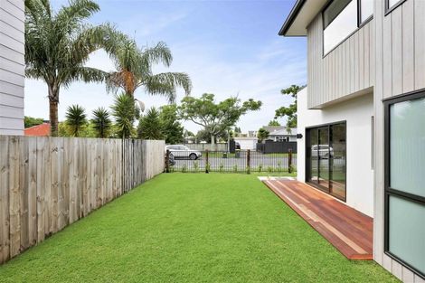 Photo of property in 64u4 Banbury Crescent, Fairfield, Hamilton, 3214