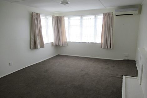 Photo of property in 13 Goldsmith Crescent, Levin, 5510