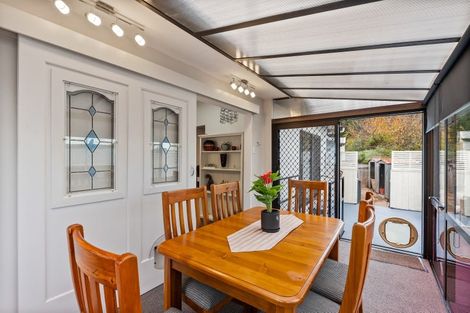 Photo of property in 72 Moeraki Road, Maoribank, Upper Hutt, 5018