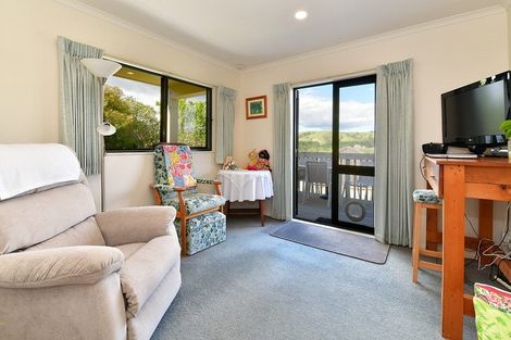 Photo of property in 16 Te Kauri Place, Helensville, 0800