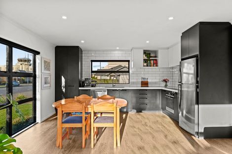 Photo of property in 2 Colin Laloli Place, Wigram, Christchurch, 8042