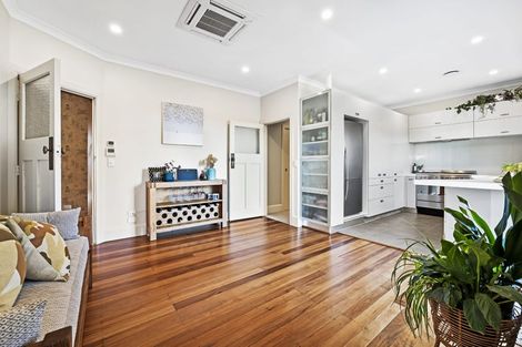 Photo of property in 83 Carrington Street, Lower Vogeltown, New Plymouth, 4310