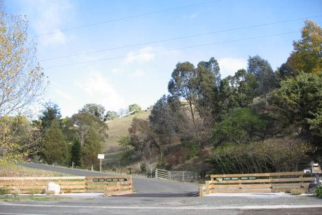 Photo of property in 104 Puketapu Road, Taradale, Napier, 4112