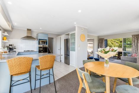 Photo of property in 31 Aspiring Terrace, Aotea, Porirua, 5024