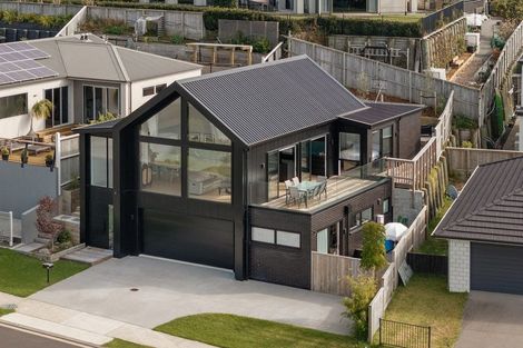 Photo of property in 50 Bert Wall Drive, Omokoroa, 3114
