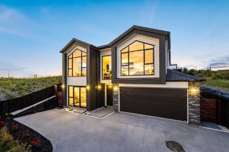 Photo of property in 187 Te Oneroa Way, Long Bay, Auckland, 0630