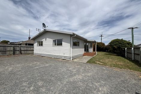 Photo of property in 2 Wildwood Avenue, Wainoni, Christchurch, 8061