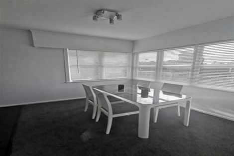 Photo of property in 3/240 Pakuranga Road, Pakuranga Heights, Auckland, 2010