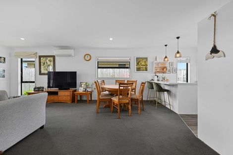 Photo of property in 11u8 Errol Close, Burbush, Hamilton, 3288