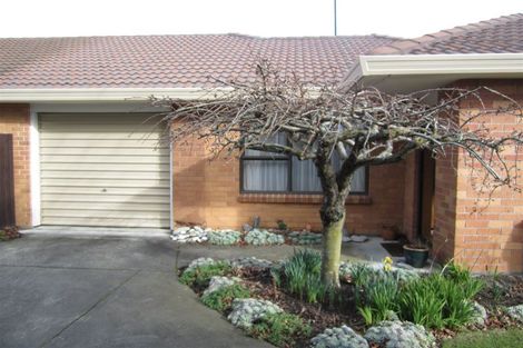 Photo of property in 15 Topaz Place, Bishopdale, Christchurch, 8053