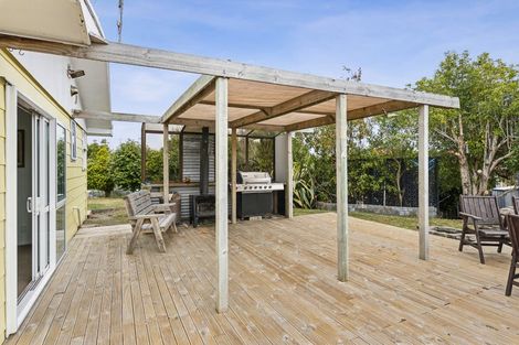 Photo of property in 108 Martin Road, Paraparaumu Beach, Paraparaumu, 5032