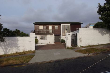 Photo of property in 9 Rangitane Street, Maupuia, Wellington, 6022