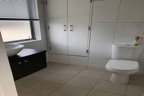 Photo of property in 4/6 Defoe Place, Waltham, Christchurch, 8023