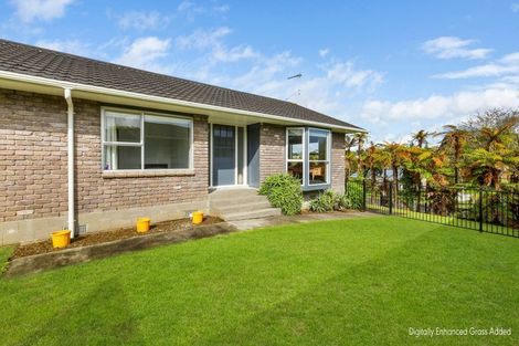 Photo of property in 102 Heta Road, Highlands Park, New Plymouth, 4312