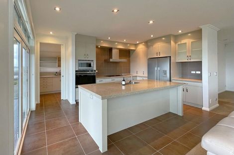 Photo of property in 9 Castor Bay Road, Castor Bay, Auckland, 0620