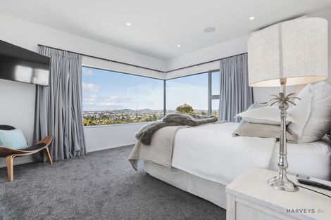 Photo of property in 251a Golf Road, Titirangi, Auckland, 0604