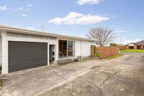 Photo of property in 102 Fairs Road, Milson, Palmerston North, 4414