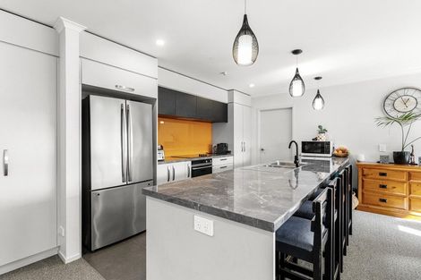 Photo of property in 17 Redwood Crescent, Hurdon, New Plymouth, 4310