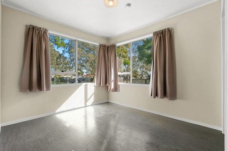 Photo of property in 400 Roscommon Road, Clendon Park, Auckland, 2103