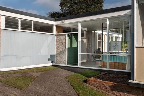 Photo of property in 59 Great North Road, Saint Johns Hill, Whanganui, 4501