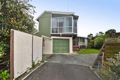 Photo of property in 51 Barrier View Road, Leigh, 0985