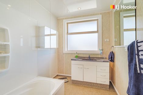 Photo of property in 31 Waldron Crescent, Green Island, Dunedin, 9018