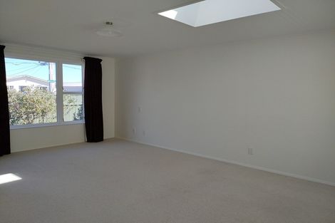 Photo of property in 17 Birdwood Road, Waterloo, Lower Hutt, 5011