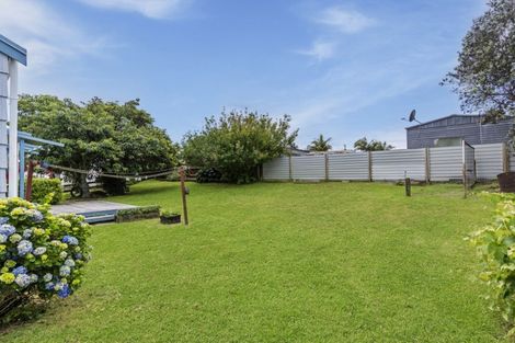 Photo of property in 128 Avalon Place, Whangamata, 3620