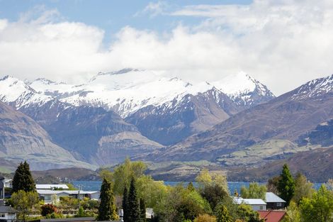 Photo of property in 99 Kings Drive, Wanaka, 9305
