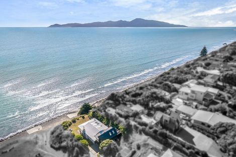 Photo of property in 1 Hydes Road, Raumati South, Paraparaumu, 5032