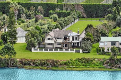 Photo of property in 22 Aileen Place, Whangamata, 3691