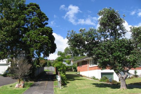 Photo of property in 2/12 Eban Avenue, Hillcrest, Auckland, 0627