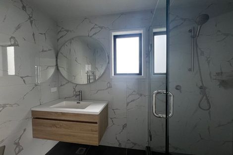 Photo of property in 21 Divich Avenue, Te Atatu South, Auckland, 0610