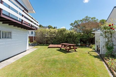 Photo of property in 1 Dunrobin Grove, Silverstream, Upper Hutt, 5019