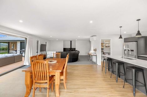 Photo of property in 2 Hunter Lane, Amberley, 7410