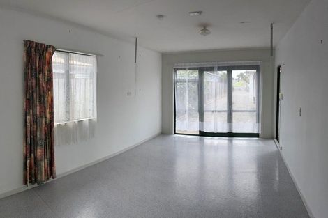 Photo of property in 24 Mcinnes Road, Weymouth, Auckland, 2103