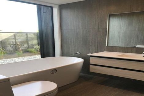 Photo of property in 5 Kotuku Lane, Jacks Point, Queenstown, 9371