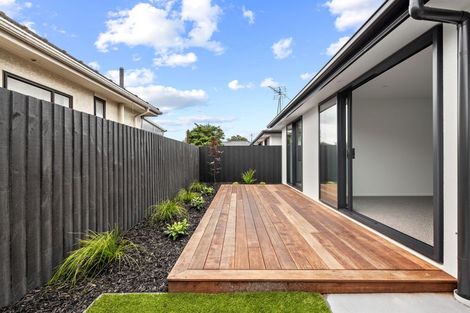 Photo of property in 2/7 Cossar Street, Burwood, Christchurch, 8083
