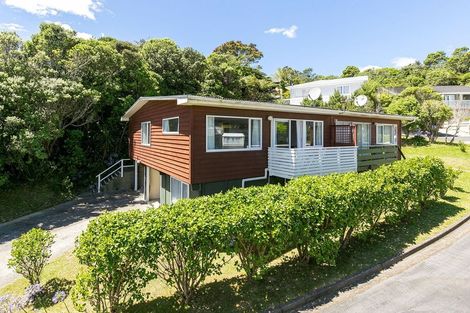 Photo of property in 15f1 Bloomsbury Grove, Newlands, Wellington, 6037