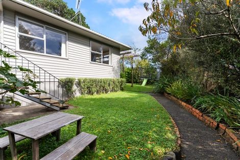 Photo of property in 7 Fairdale Place, Birkdale, Auckland, 0626