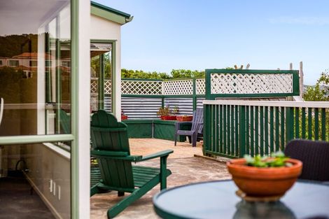 Photo of property in 10 Glengavel Grove, Papakowhai, Porirua, 5024