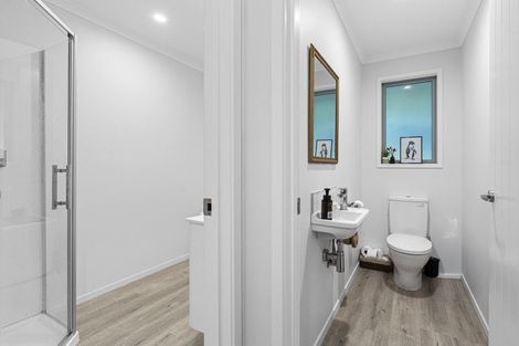 Photo of property in 198 Seaview Road, Westown, New Plymouth, 4310