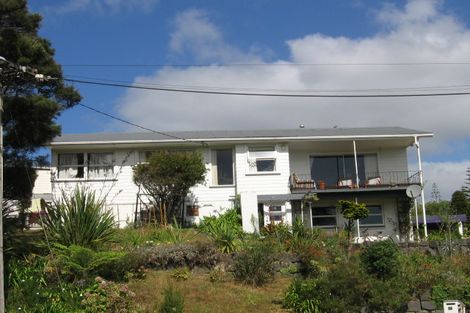 Photo of property in 32 Drome View Place, Beach Haven, Auckland, 0626