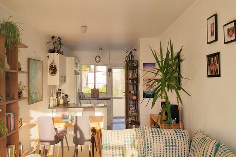 Photo of property in 201u3 Derwent Street, Island Bay, Wellington, 6023